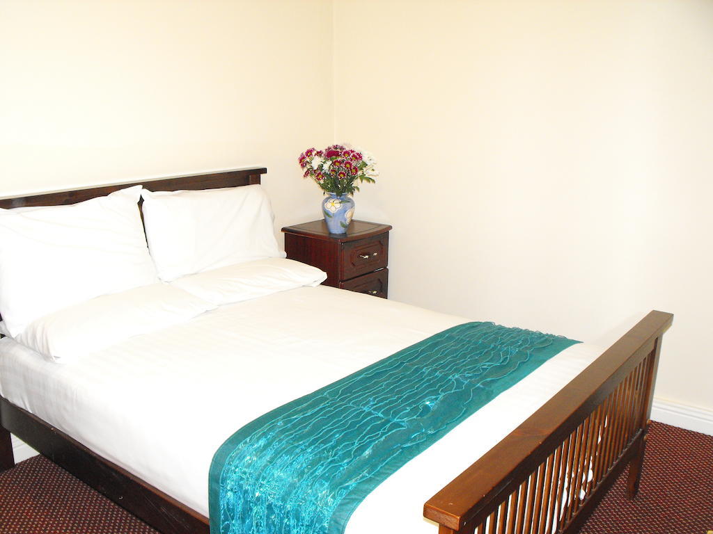 Hazelbrook Lodge Dublin Room photo