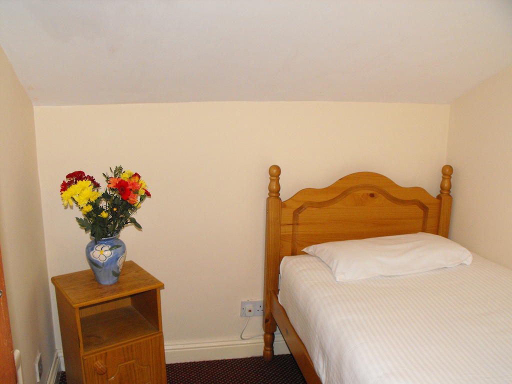 Hazelbrook Lodge Dublin Room photo